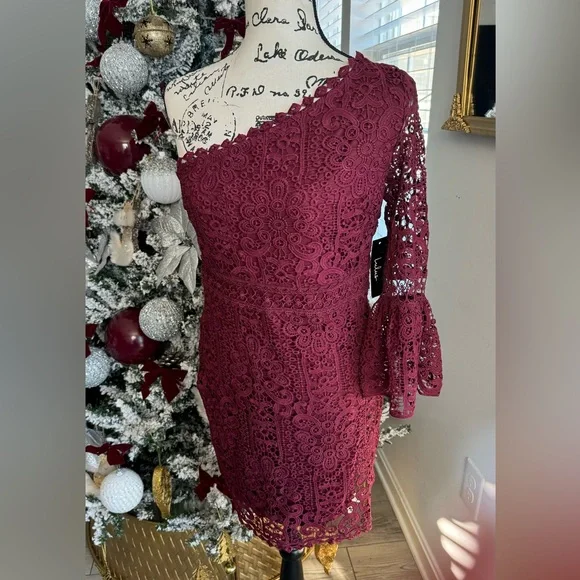 LULU’S Dreamy Date Burgundy Crochet Lace One-Shoulder Mini Dress - Picture 3 of 11